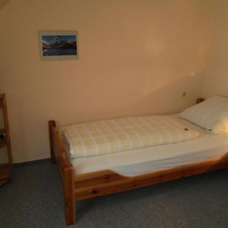 Hotel Gasthof Zum Neubau Kisslegg Bagian luar foto