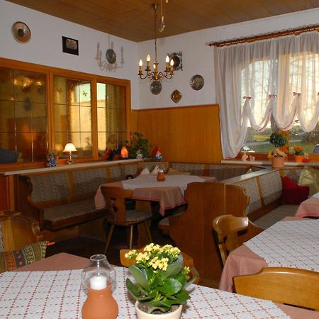 Hotel Gasthof Zum Neubau Kisslegg Bagian luar foto